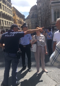 polizia cinesi
