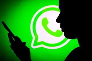 Whatsapp, la chiusura ufficiale