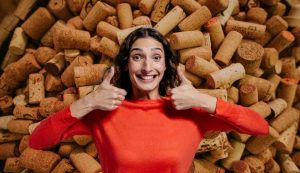 tappo di sughero - ragazza felice