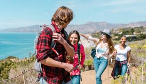 Giovani in vacanza (pexels) - moralizzatore.it