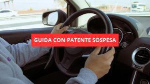 Guida permessa anche con la patente sospesa