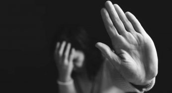 Nonostante si cerchi di dare una svolta a questo culto della violenza, a Samarate un’altra donna è stata uccisa