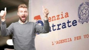 Posto fisso a tempo indeterminato, l’Agenzia delle Entrate assume con busta da 2.750€ al mese