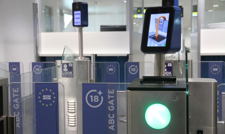 riconoscimento facciale in aeroporto (web) - moralizzatore.it