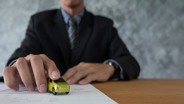 Assicurazione Auto, "la pagate anche sulle auto che non guidate"