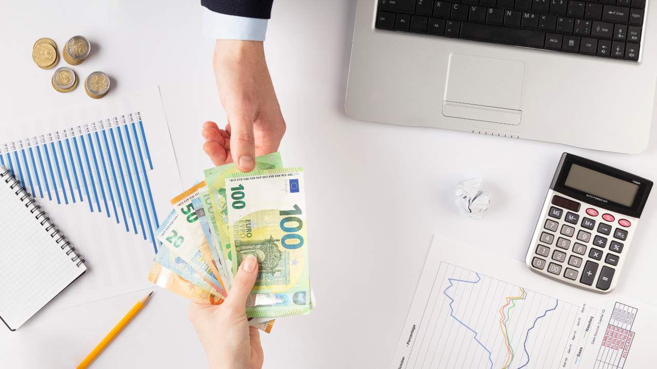 "Vogliamo farvi guadagnare 2mila euro in più": buste paga pià ghiotte