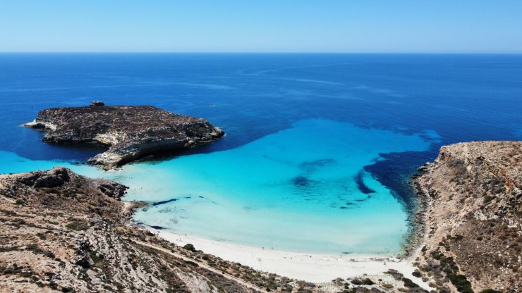 Spiaggia dei Conigli (web) - moralizzatore.it
