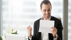 Agenzia delle entrate, da oggi è lei che paga i cittadini