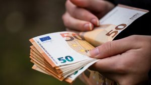 Bonus 650 euro, "Portate a carta di identità e ve lo diamo subito"