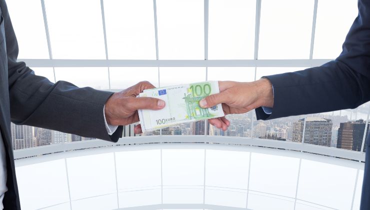 Bonus 650 euro, "Portate a carta di identità e ve lo diamo subito"