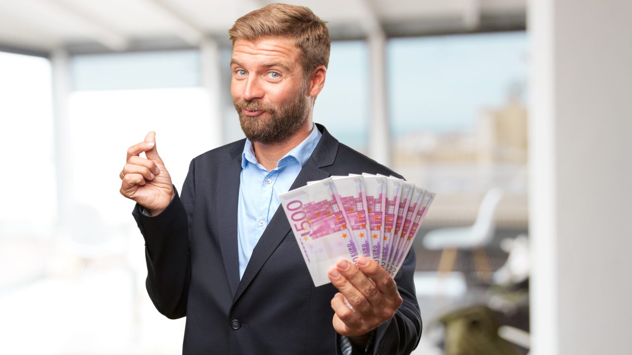 Bonus 950 euro, "ve lo diamo senza troppe storie"