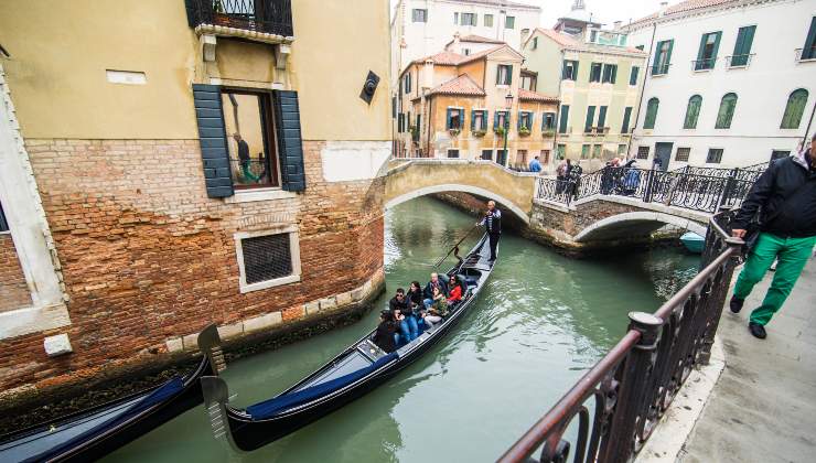 Ultim'ora, "Venezia spostata in Spagna": italiani dovete rinunciarci 