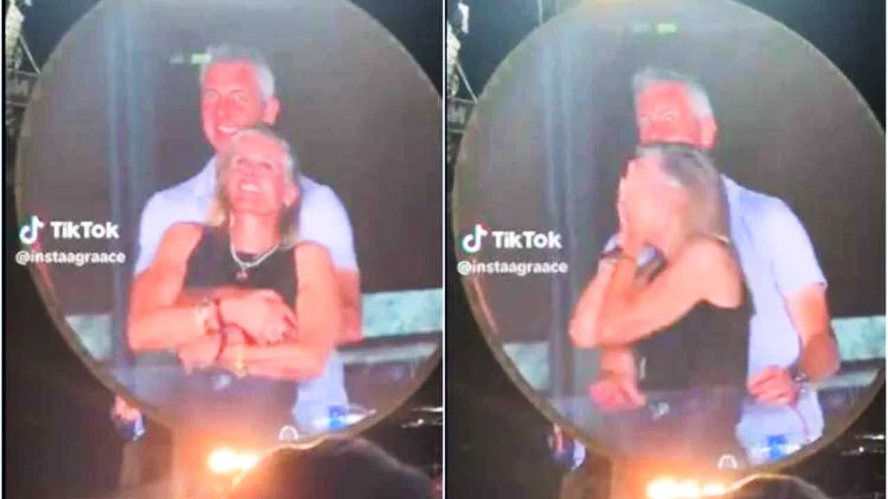 Kiss cam